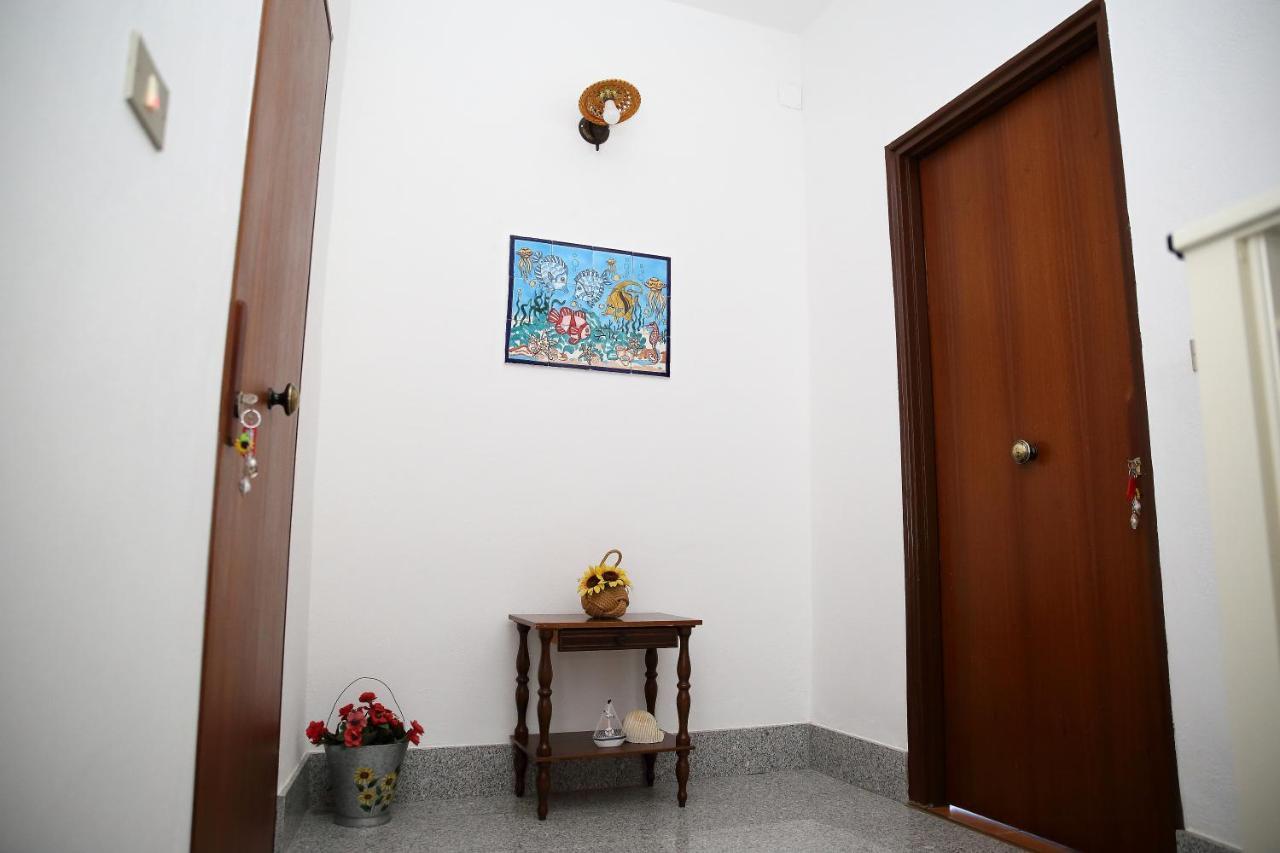 Villa Yellow House 利卡塔 客房 照片
